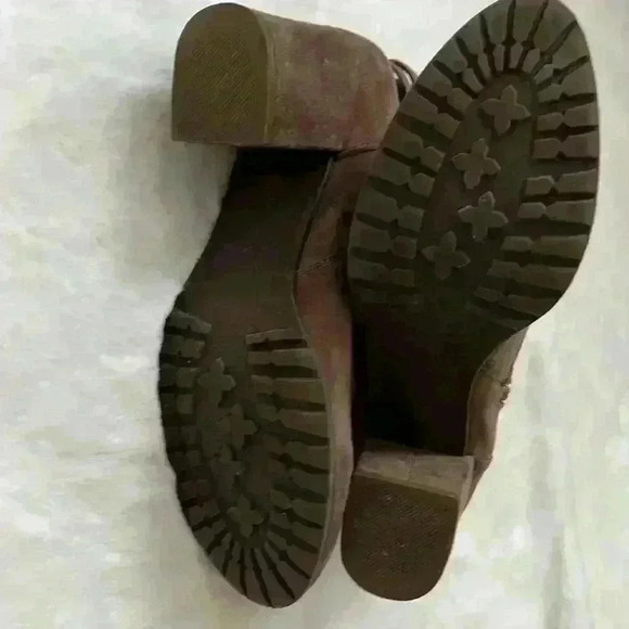 NWOT Suede Ankle Boots with Block Heel - Picture 7 of 7